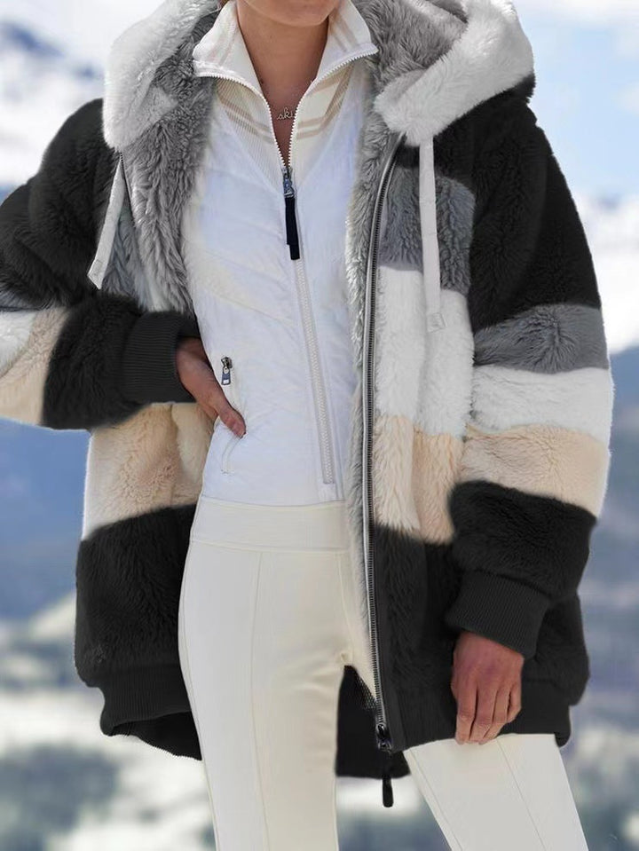Damen nan oversized Kunstfelljacke mit Kapuze, Blockstreifen-Optik und zweifachem Reißverschluss Echo Archiv