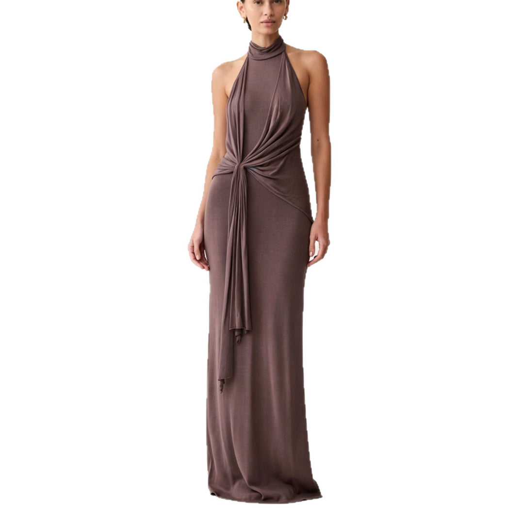 Damen Elegantes Maxikleid mit hohem Kragen und raffinierten Drapierungen Echo Archiv