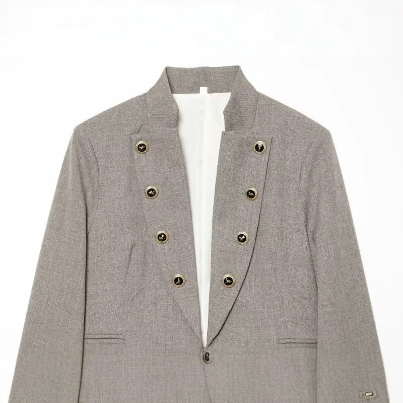 Damen Kurzblazer im Military-Stil mit Stehkragen und dekorativen Knopfreihen Echo Archiv