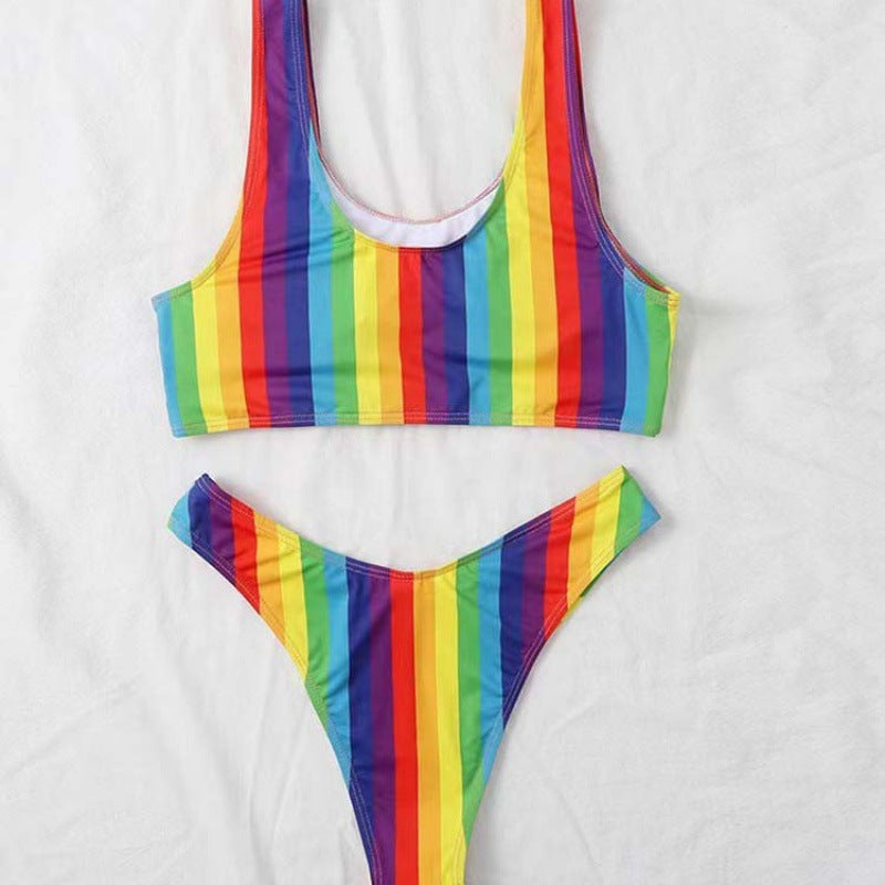 Damen Triangel-Bikini mit verstellbaren Trägern und buntem Streifenmuster Echo Archiv