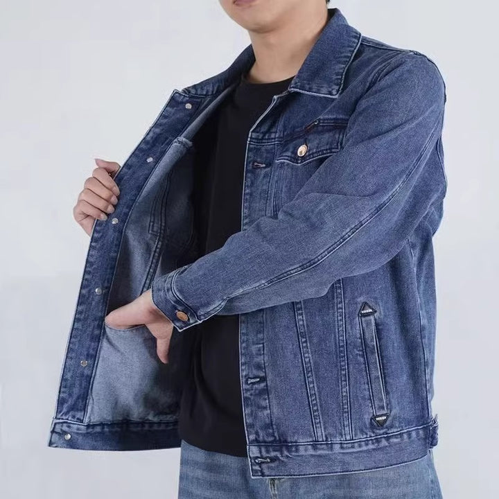 Herren Modische Denimjacke mit modernen Details Echoarchiv
