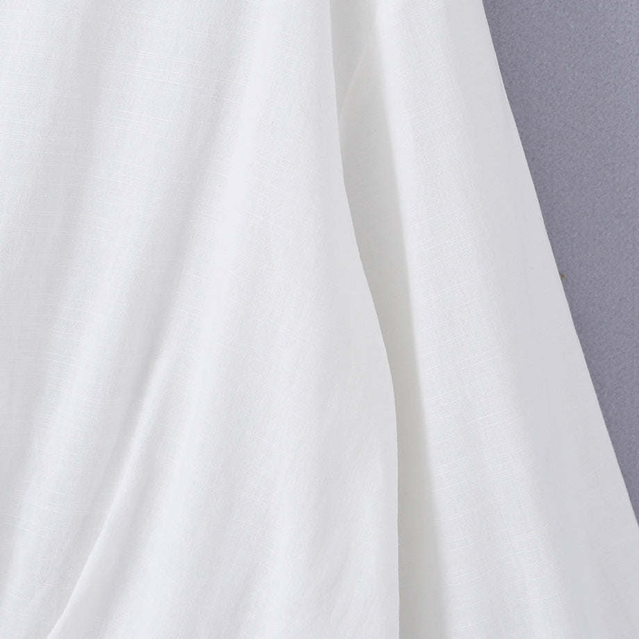 Damen Oversize-Bluse mit tiefem V-Ausschnitt, Hemdkragen und gerafftem Frontsaum Echoarchiv