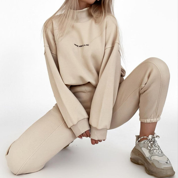 Damen Oversize-Lounge-Set mit Stehkragen und elastischer High-Waist-Jogginghose – Avérine