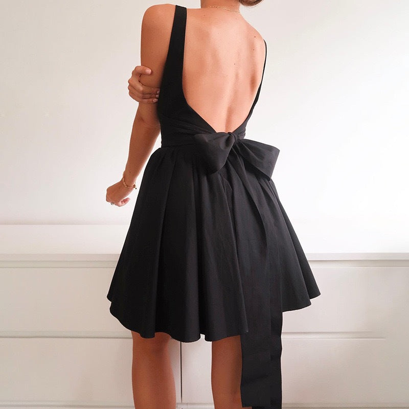 Damen Verspieltes Minikleid mit quadratischem Ausschnitt und schwingendem Rock Echo Archiv