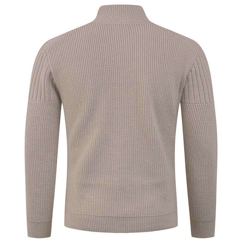 Herren Strickpullover mit hohem Kragen und Knopfdetails Echoarchiv