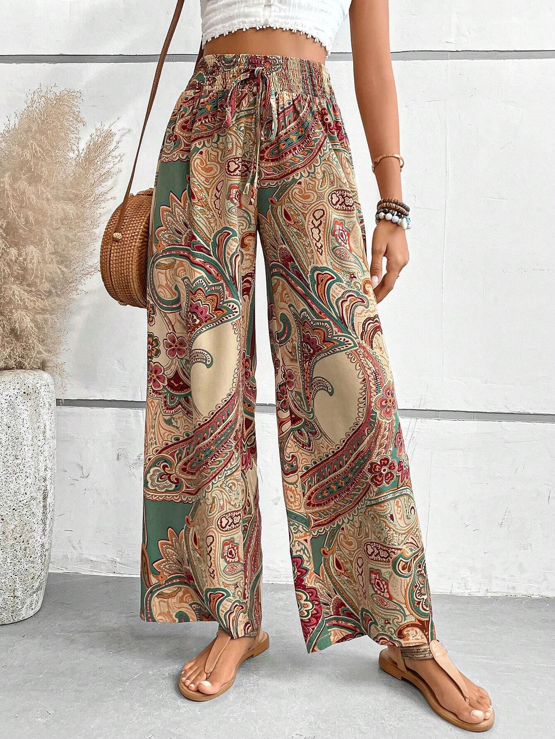 Damen Palazzo-Hose mit weitem Bein, elastischem Smockbund und Paisley-Print – Avélisse