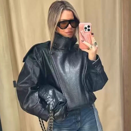 Damen nan oversize Kunstlederblouson mit hohem Stehkragen, asymmetrischer Druckknopfleiste, Schulterklappen und elastischem Saum Echo Archiv