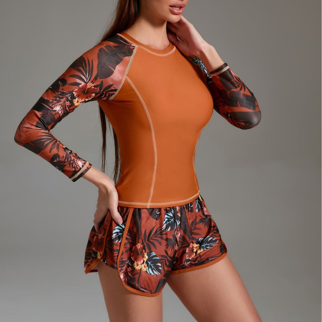Damen Sportlicher Surf-Look mit langärmligem Oberteil und Shorts Echo Archiv