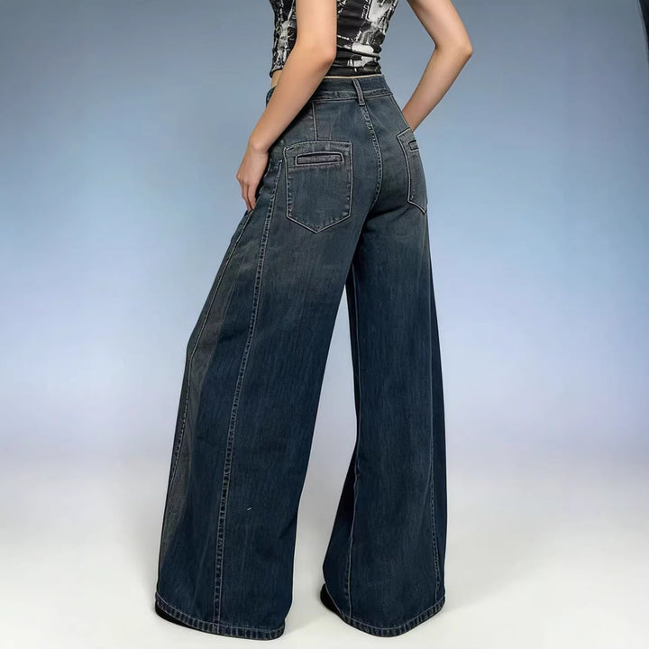 Damen weite Denim-Jeans mit hohem Bund und klassischem Schnitt Echo Archiv
