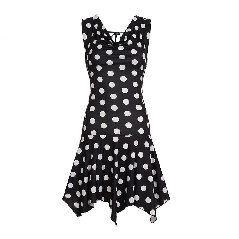 Damen verspieltes Polka Dot Kleid mit leichtem Stoff und tiefem V-Ausschnitt Echo Archiv