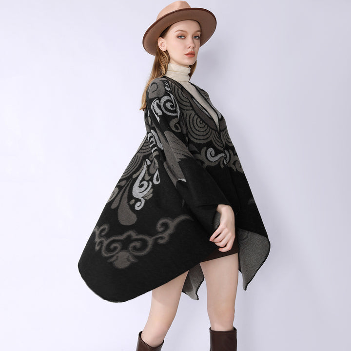 Damen Wollmix-Cape mit ornamentalem Jacquard, asymmetrischem Zipfel und weichfallendem Oversize-Fall Echo Archiv