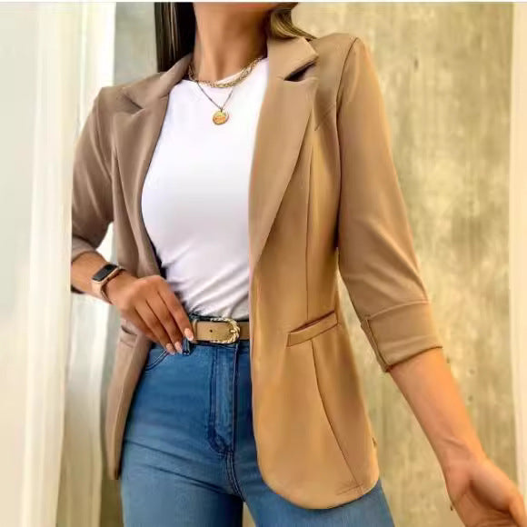 Damen eleganter Blazer mit tailliertem Schnitt und praktischen Taschen – Valéne