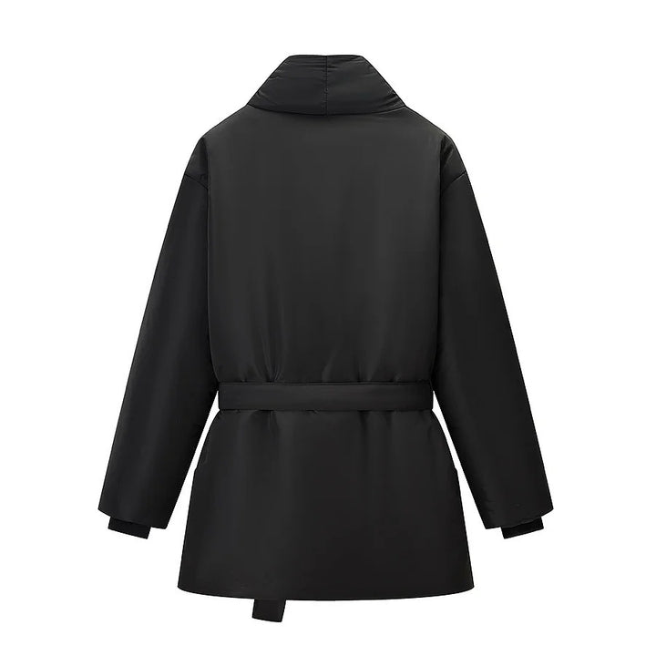 Damen wattierte Jacke mit Schalkragen, Bindegürtel und aufgesetzten Taschen – Célinea
