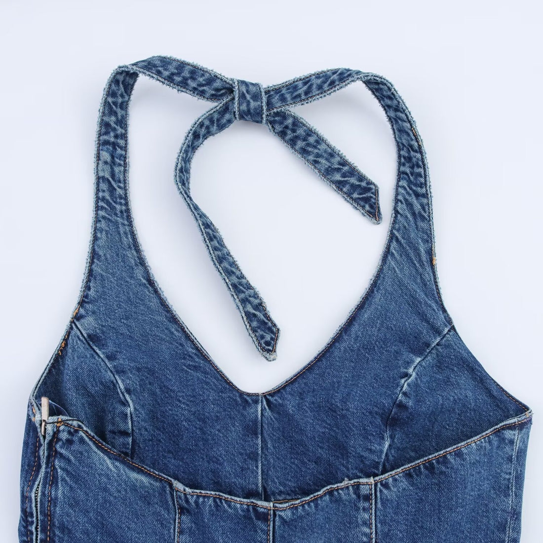 Damen Jumpsuit aus Denim mit Kreuzträgern – Solévia
