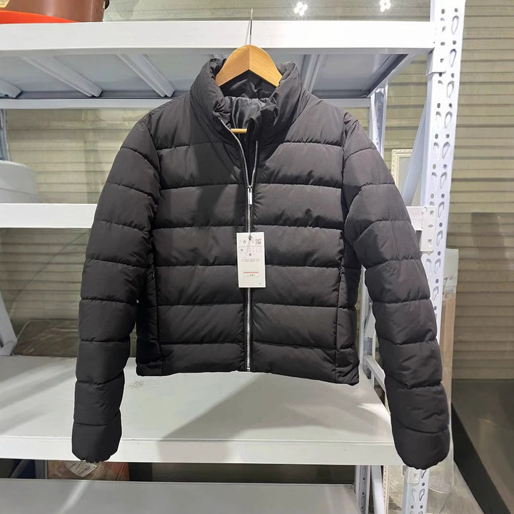 Damen leichte wattierte Kurzsteppjacke mit hohem Stehkragen und Zwei-Wege-Reißverschluss – Célinea