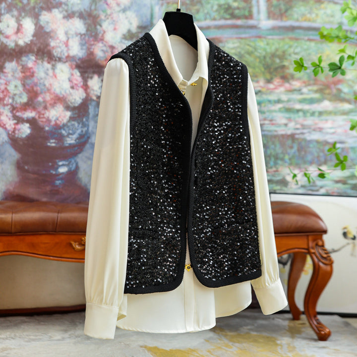 Damen Elegante und raffinierte Bluse mit Schmuckknöpfen Echoarchiv