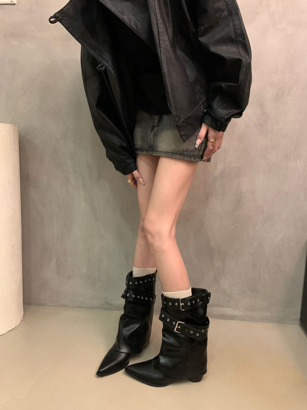Damen Elegante Stiefeletten mit Riemen-Dekor Echo Archiv