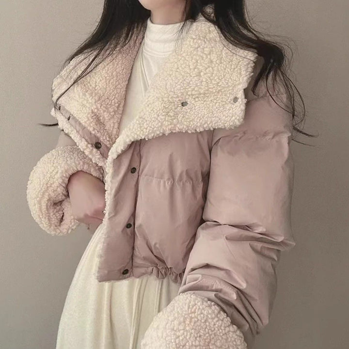 Damen nan kurze gesteppte Pufferjacke mit Teddykragen, krempelbaren Ärmeln und Tunnelzugsaum Echo Archiv