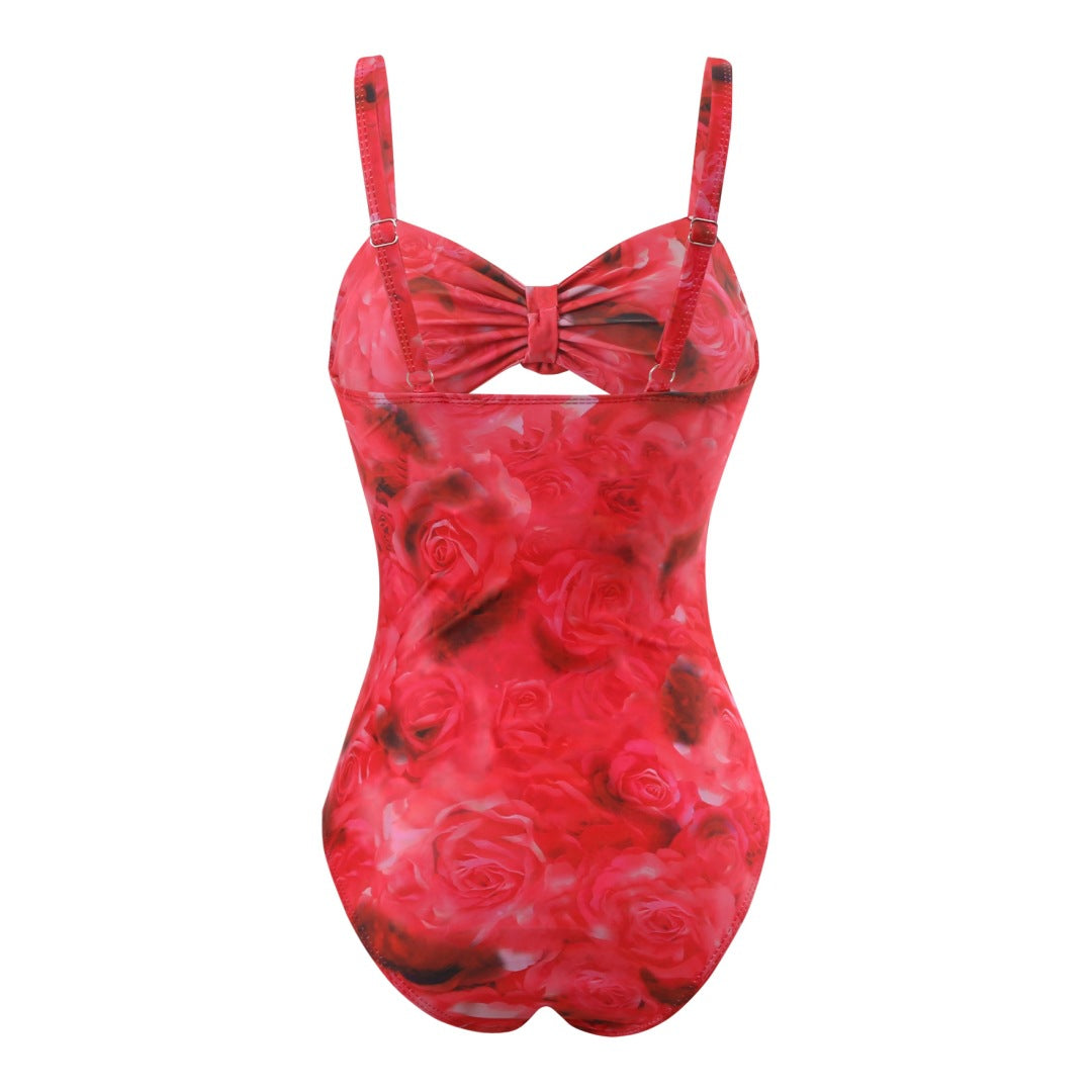 Damen Einteiler Badeanzug mit floralem Design und transparentem Überrock Echo Archiv