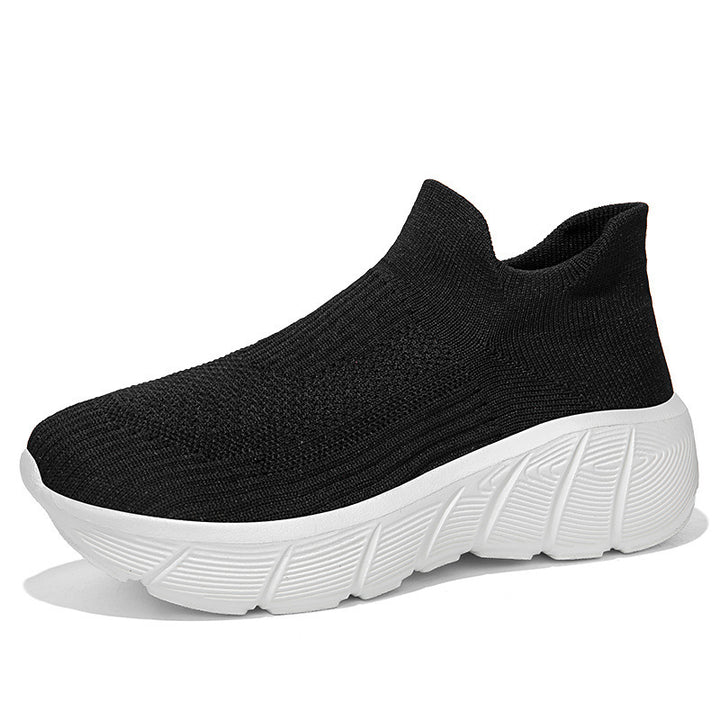 Unisex nan nahtloser Strick-Überziehschuh mit skulpturierter Plateau-Laufsohle und orthopädisch geformter Fersenführung Echo Archiv