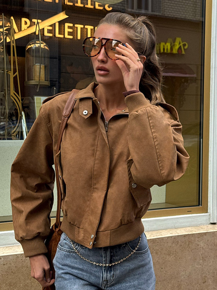 Damen Kurz geschnittene Bomberjacke aus Velourslederoptik mit Rippbündchen Echoarchiv