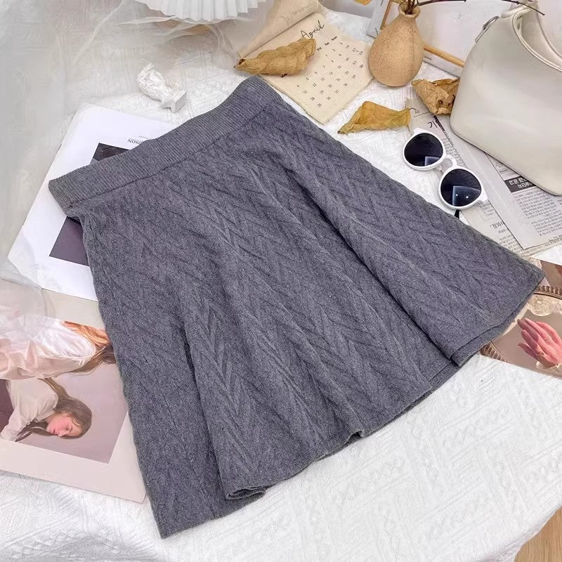Damen Plissierter Strickrock mit Zopfmuster Echo Archiv