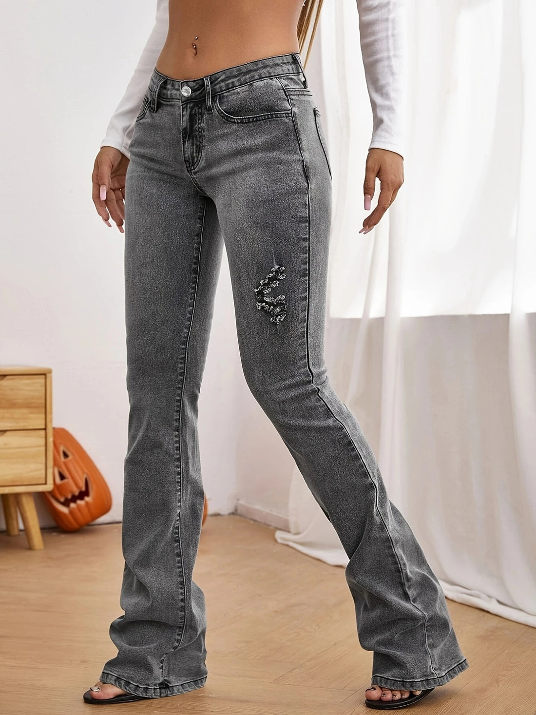 Damen Taillenhohe ausgestellte Jeans mit Perlenapplikation und formendem Bund Echo Archiv