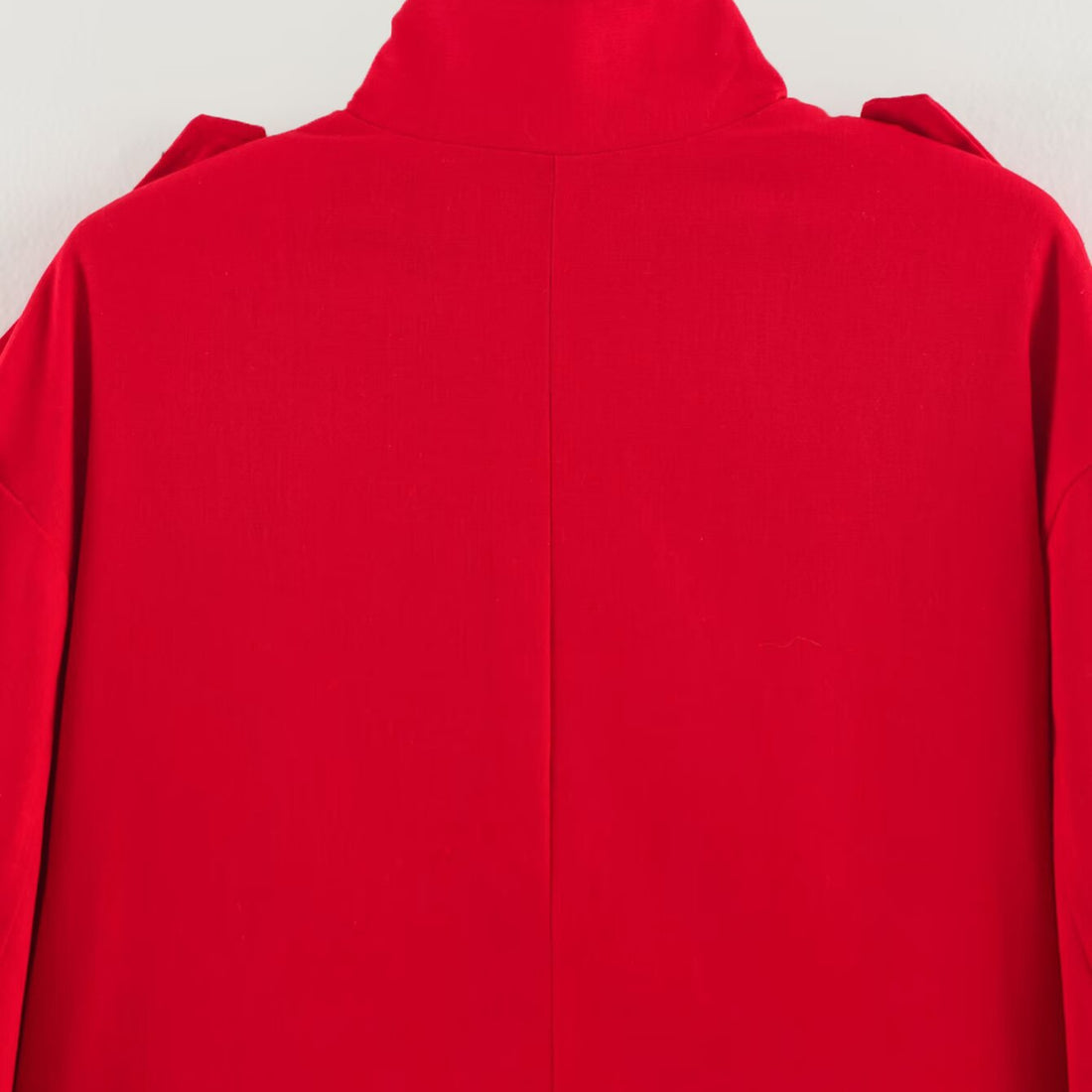 Damen Kurzjacke im Utility-Stil mit Stehkragen und Schulterpatten Echoarchiv
