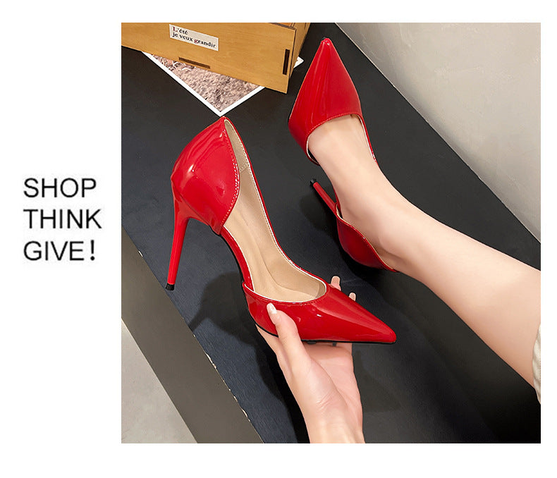 Damen Elegante Lack-Pumps mit spitzer Zehenform und Cut-Out-Ferse Echo Archiv