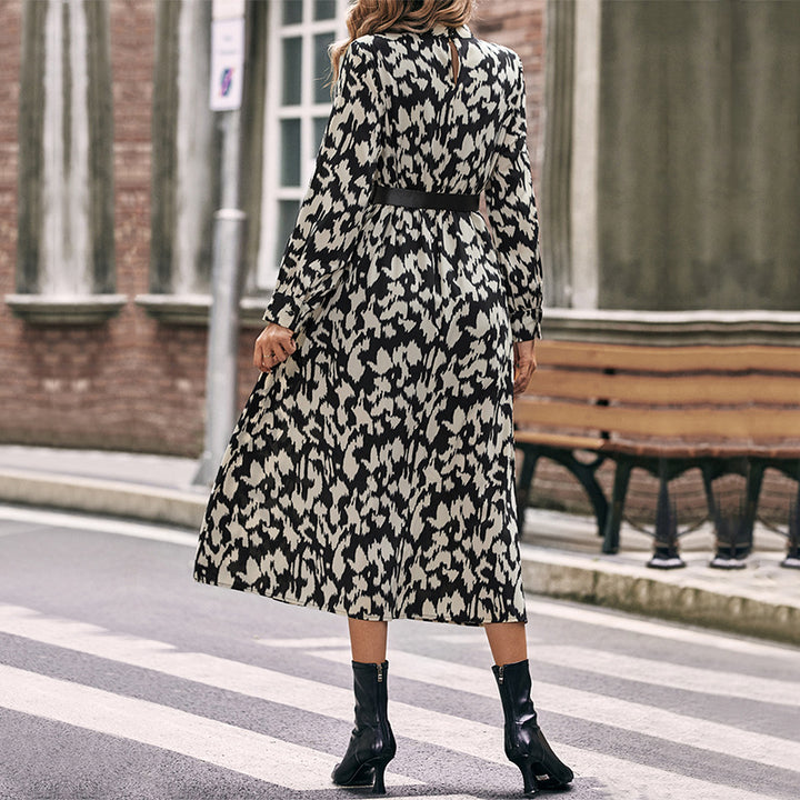 Damen Elegantes Kleid mit Taillengürtel Echo Archiv