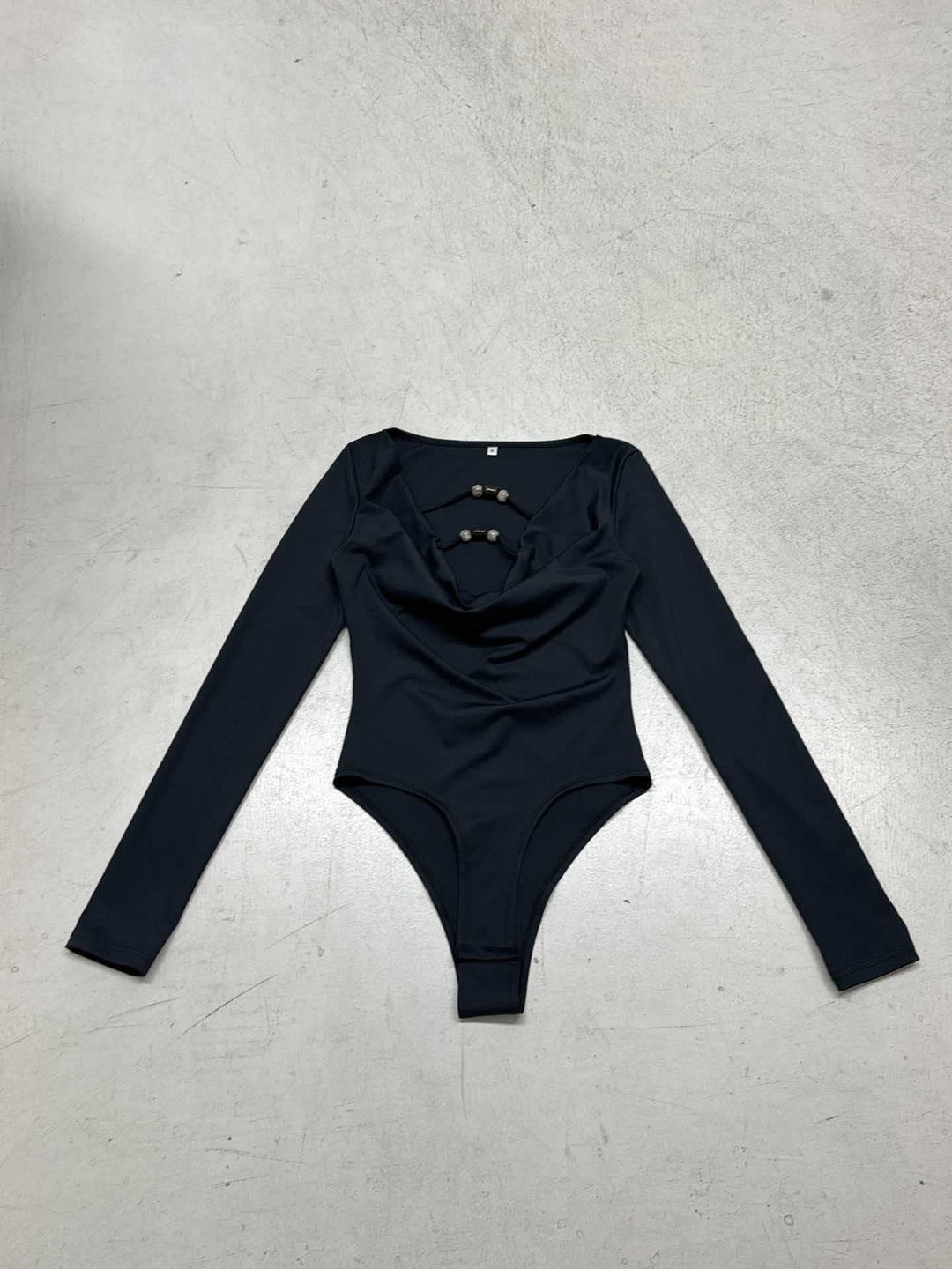 Damen eleganter Langarmbody mit modischem Ausschnitt Echo Archiv