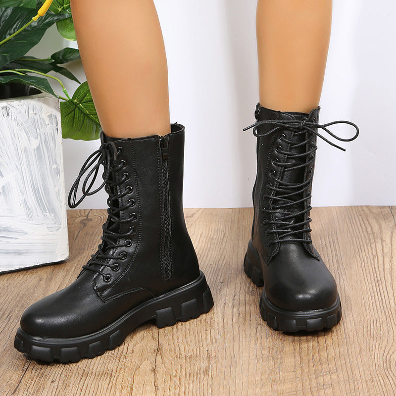 Damen Plateau-Bikerboots mit seitlichem Reißverschluss, Schnürung und markanter Profilsohle – Lioré