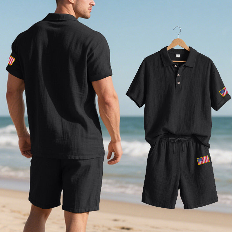 Herren Poloshirt mit Shorts im lässigen Strandlook Echoarchiv