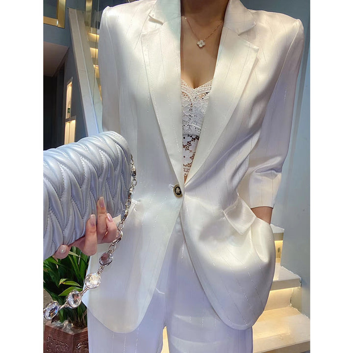 Damen Eleganter Blazer mit glänzendem Finish Echoarchiv