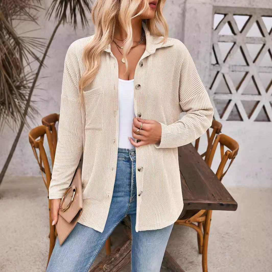 Damen Gerippte Oversize-Hemdjacke mit durchgehender Knopfleiste und Hemdkragen Echoarchiv