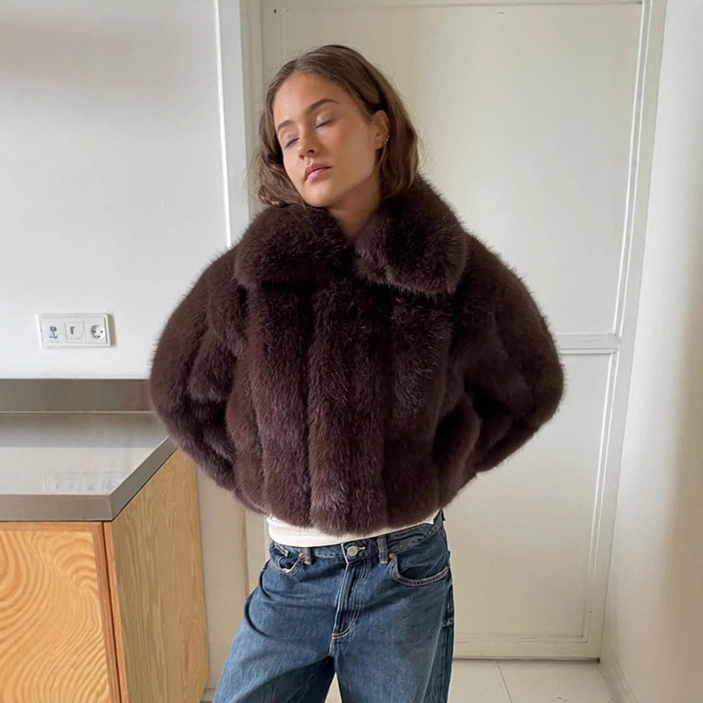 Damen Kurze Cropped-Kunstpelzjacke mit voluminösem Schalkragen und kastiger Silhouette Echoarchiv