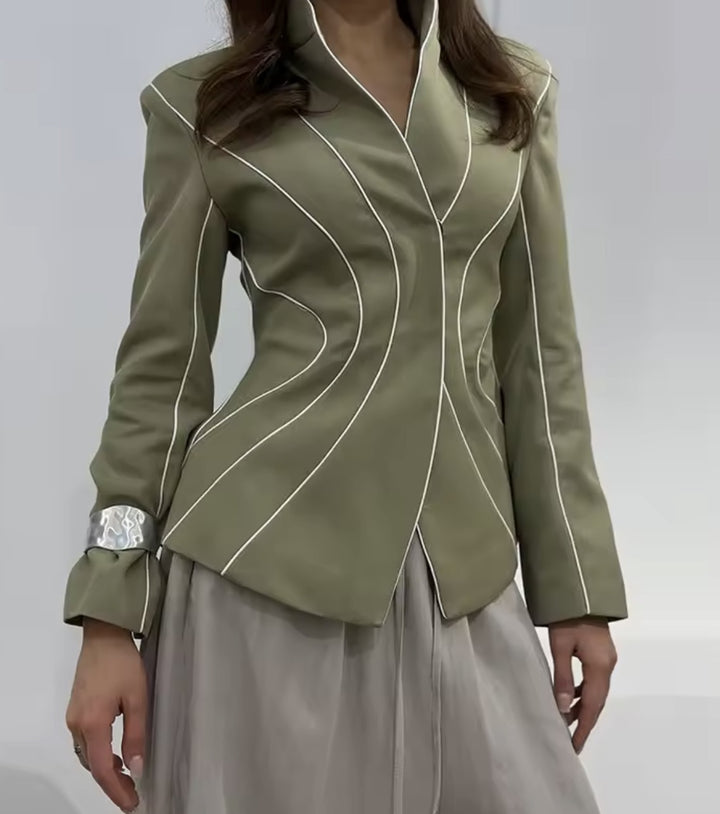 Damen Skulpturale Taillierte Blazerjacke mit Stehkragen und Zierpaspeln Echo Archiv