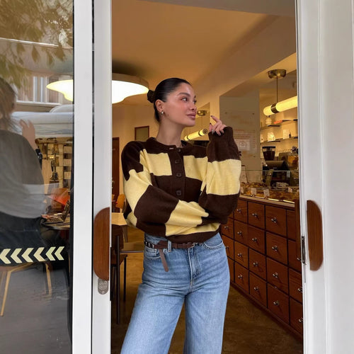Damen Gestreifter Grobstrick-Pullover im Boxy-Cropped-Schnitt mit Henley-Knopfleiste Echoarchiv