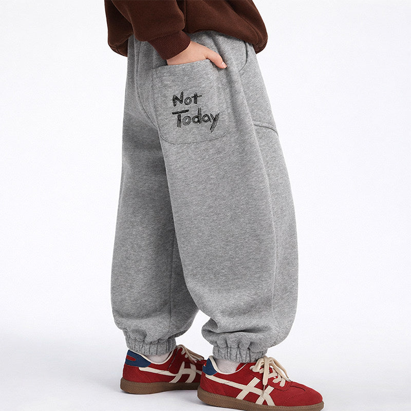Herren lockere Sweatpants mit einzigartigem Stickmotiv Echo Archiv