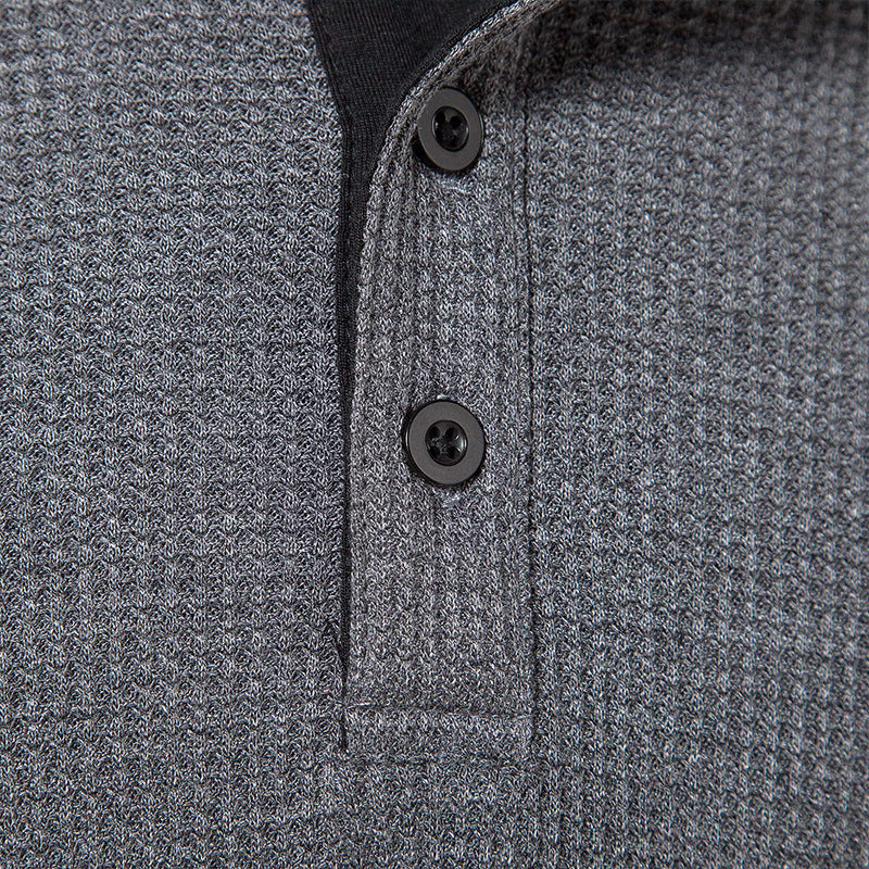 Herren Kurzarm-Henley-Shirt mit strukturiertem Gewebe und eleganter Knopfleiste Echoarchiv
