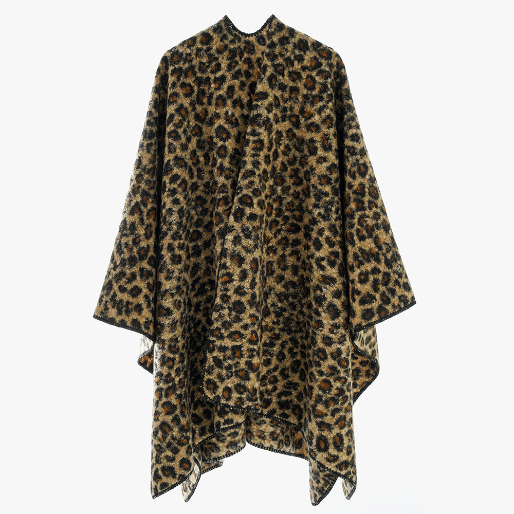 Damen Rechteckiger Wickel‑Ruana mit Leoparden‑Bouclé und feiner Kettelung – Avérine