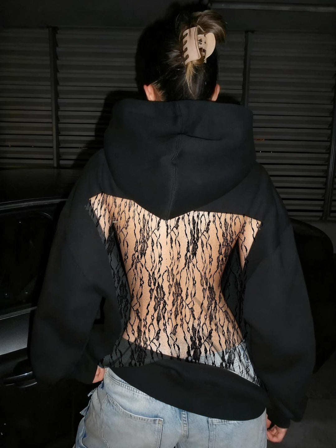 Damen Hoodie mit glitzerndem Mesh-Rückenapplikation – Auréline