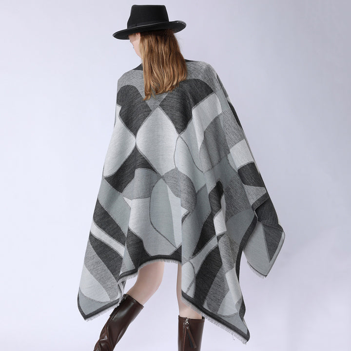 Damen Oversize-Poncho mit V-Ausschnitt und geometrischem Jacquard-Design Echo Archiv