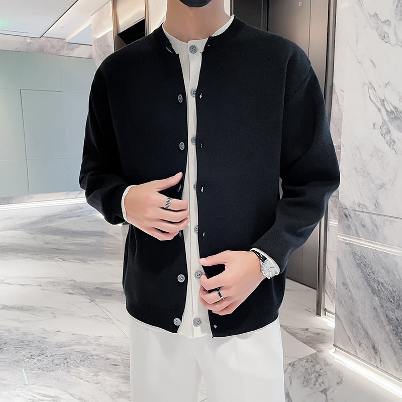 Herren Leichter Feinstrick-Cardigan mit Rundhals, Minimaler Optik und Kontrastknopfleiste Echoarchiv