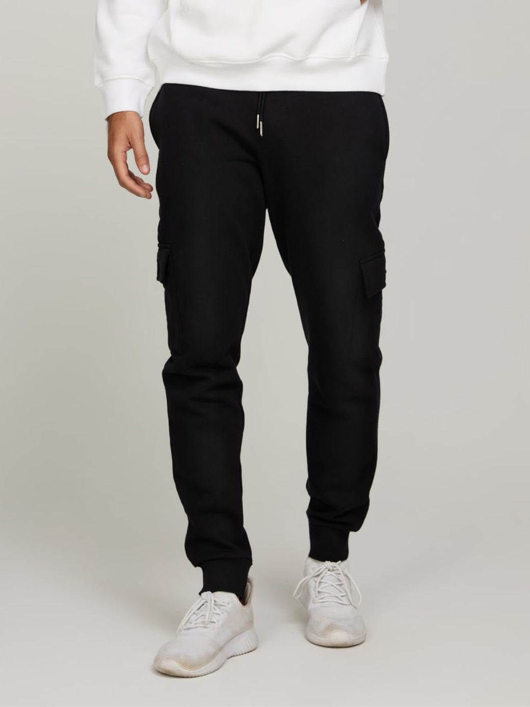 Damen schmal geschnittene Cargo-Jogginghose mit ergonomischen Nähten elastischem Komfortbund und aufgesetzter Klappentasche – Avélisse