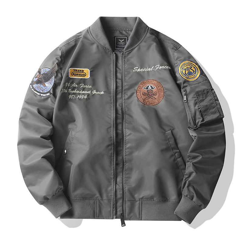 Herren Urbane Bomberjacke mit Stickereien Echo Archiv