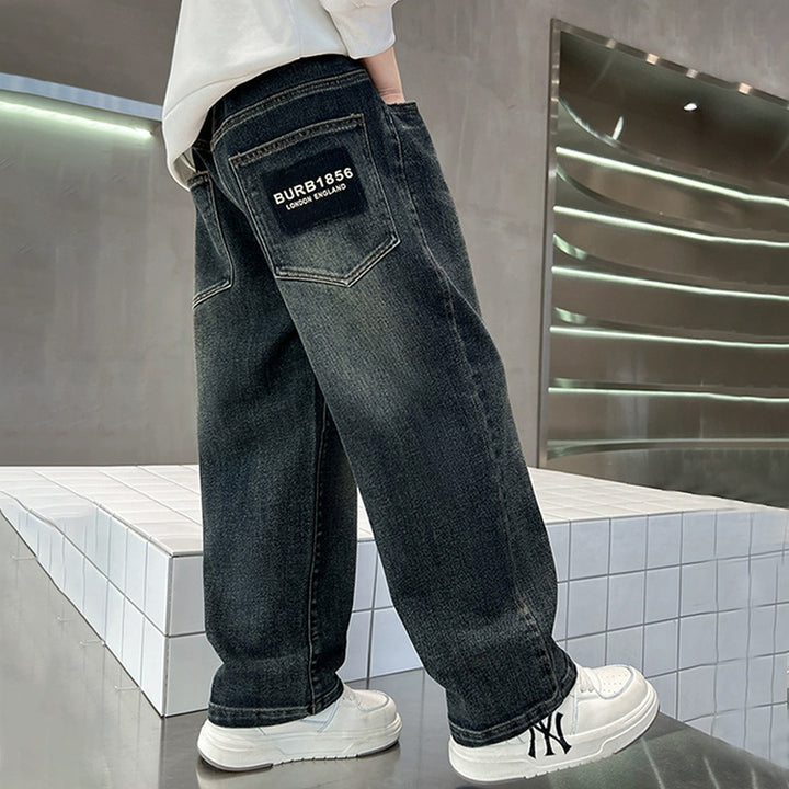 Unisex weite Jeans mit auffälligen Patches Echo Archiv