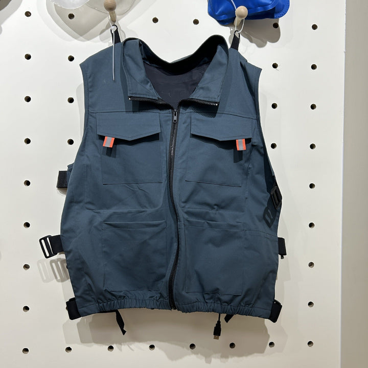 Unisex nan modulare Ventilationsweste mit Einlassöffnungen für Clip‑Lüfter und verstellbarem Schnellverschluss Echo Archiv