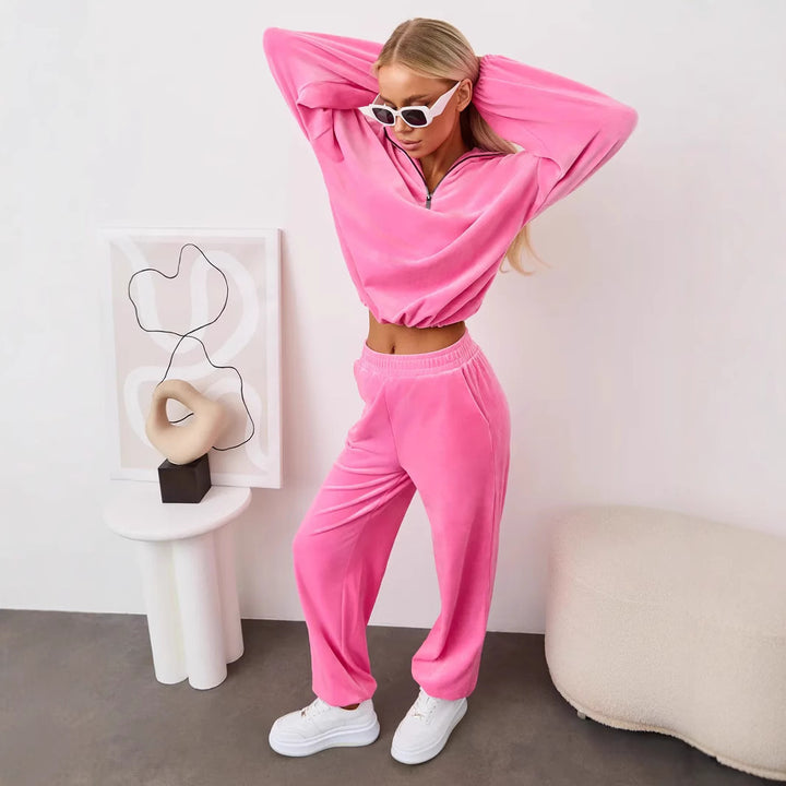 Damen samtiges zweiteiliges Lounge-Set mit Kapuzen-Halbzip und elastischer Bundhose – Auréline
