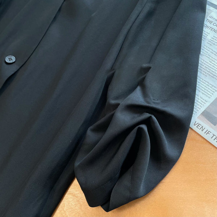 Damen Elegante Bluse mit strahlendem Knopfdetail Echoarchiv